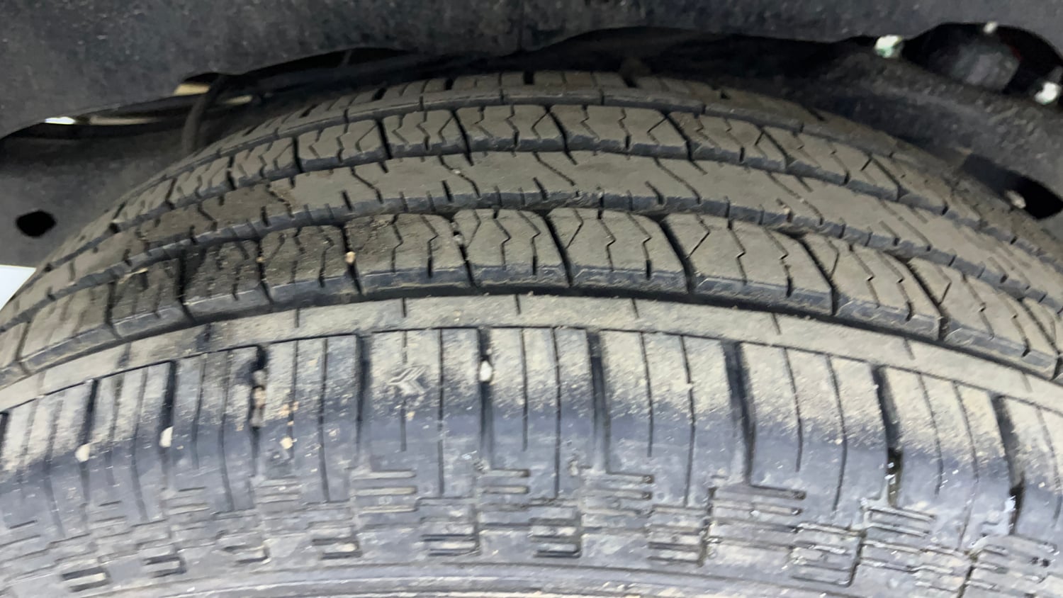Used 2026 Mahindra Thar Roxx MX5 Petrol AT 2WD Petrol Automatic tyres RIGHT REAR TYRE TREAD VIEW