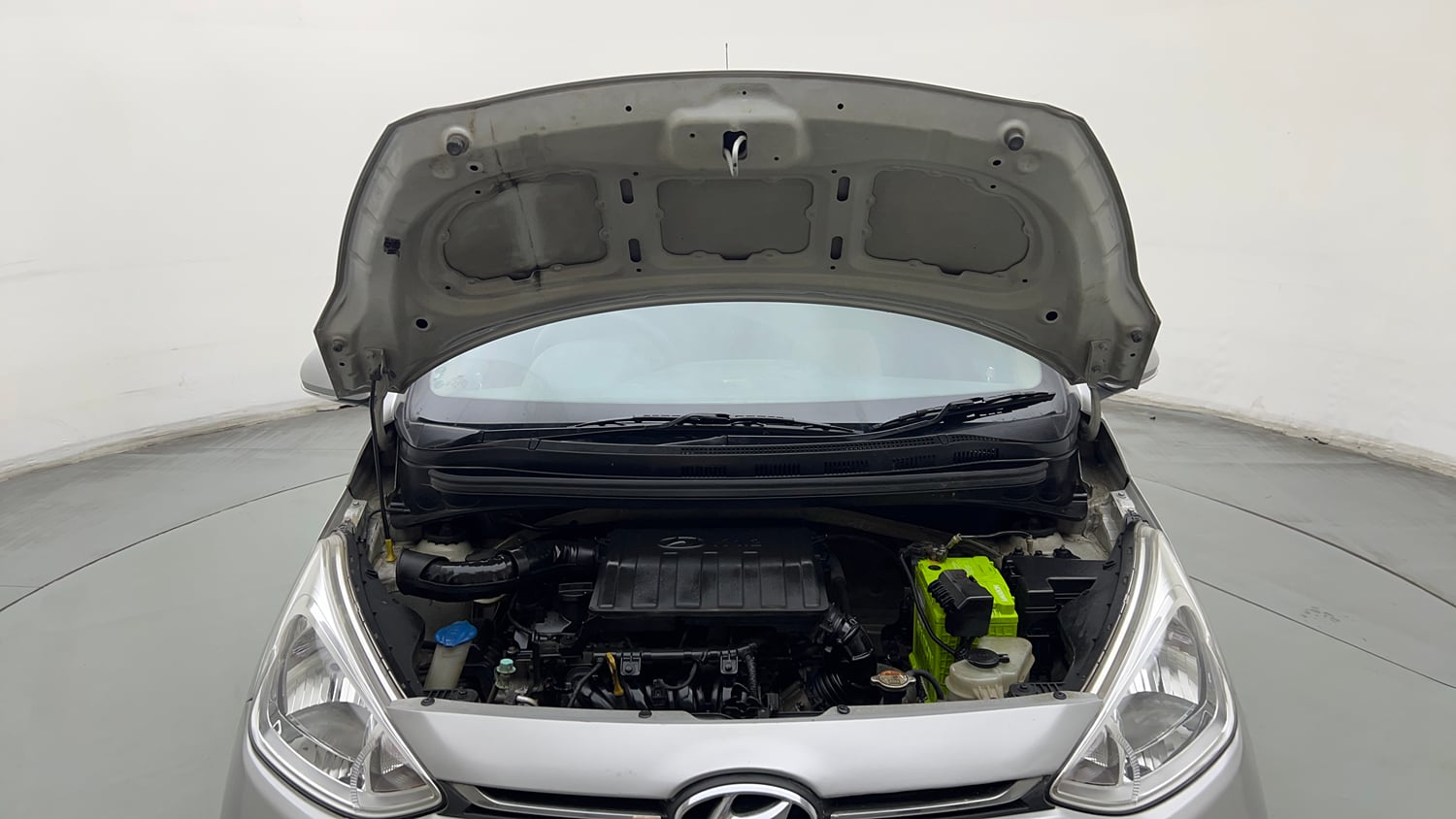 Used 2018 Hyundai Grand i10 Sportz (O) 1.2 Kappa VTVT Petrol Manual engine ENGINE & BONNET OPEN FRONT VIEW