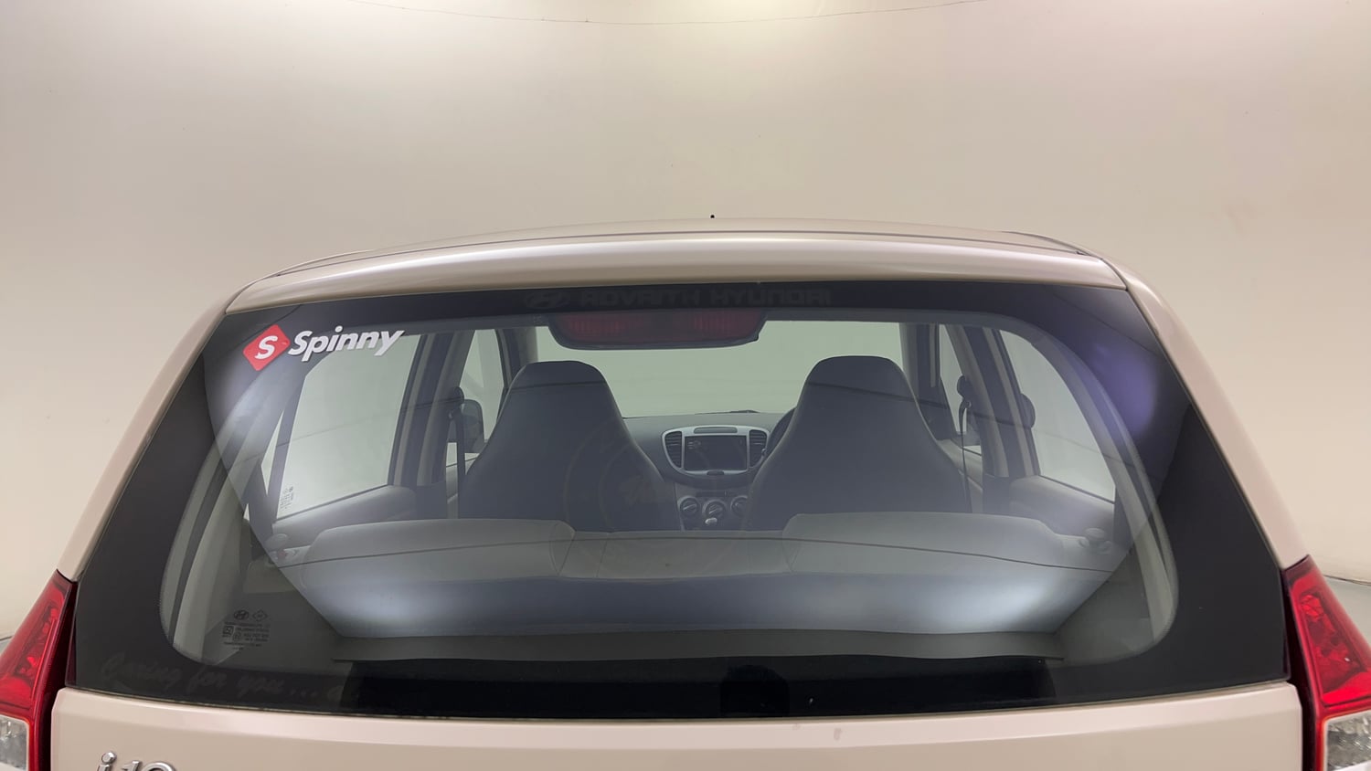 Used 2014 Hyundai i10 Magna 1.1 iRDE2 Petrol Manual exterior BACK WINDSHIELD VIEW