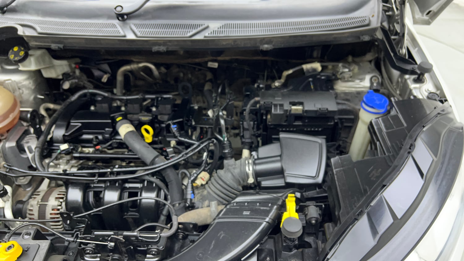 Used 2020 Ford EcoSport Titanium 1.5L Ti-VCT Petrol Manual engine ENGINE LEFT SIDE VIEW