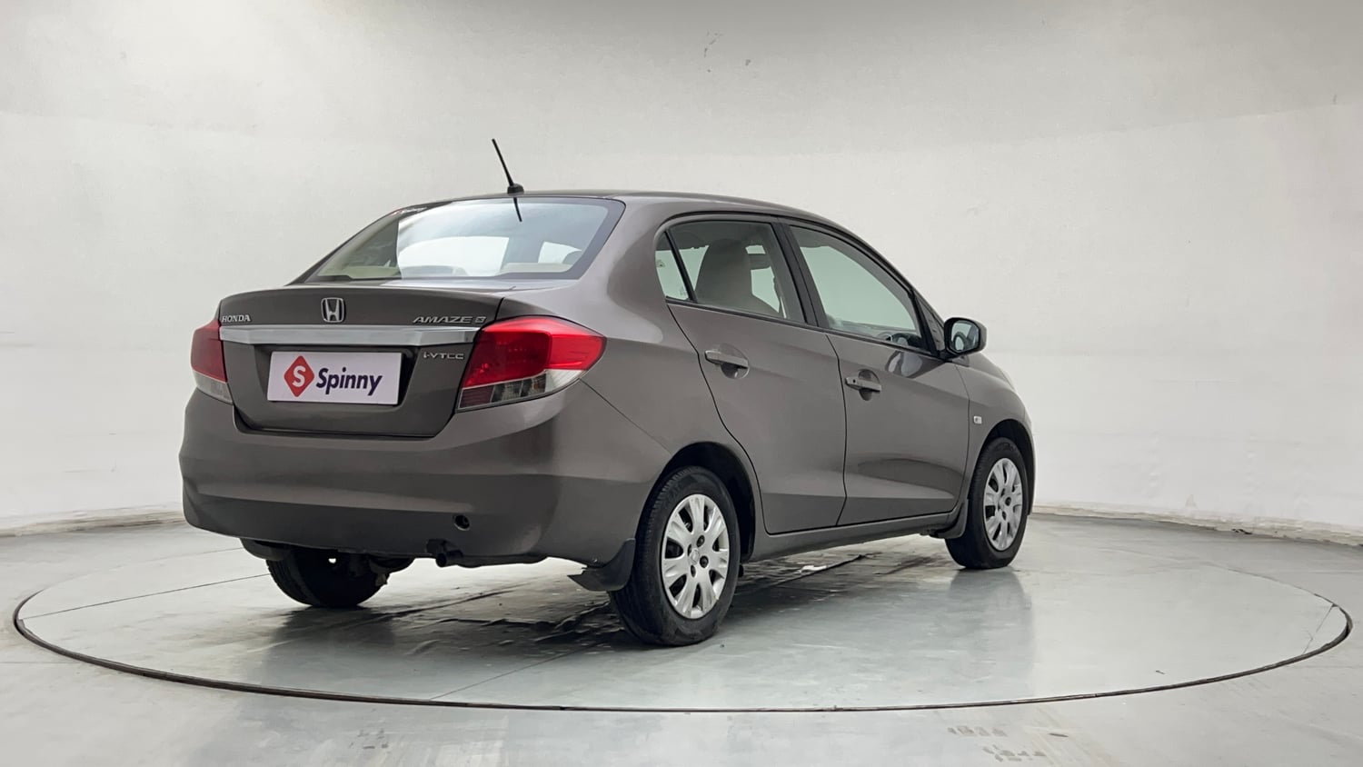 Used 2013 Honda Amaze 1.2 S i-VTEC Petrol Manual exterior RIGHT REAR CORNER VIEW