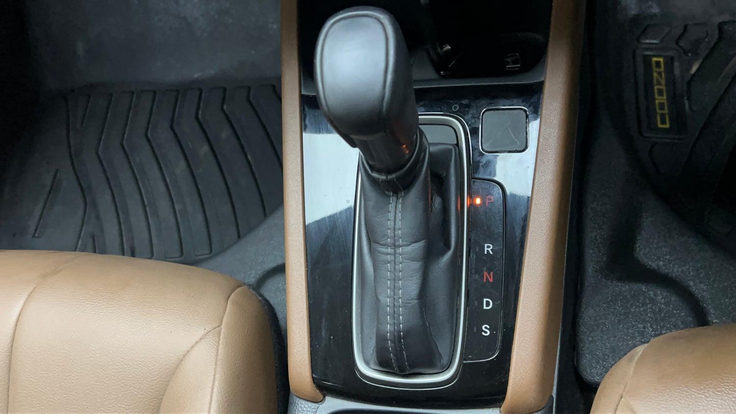 Used 2024 Honda Elevate ZX CVT Petrol Automatic interior GEAR  KNOB VIEW