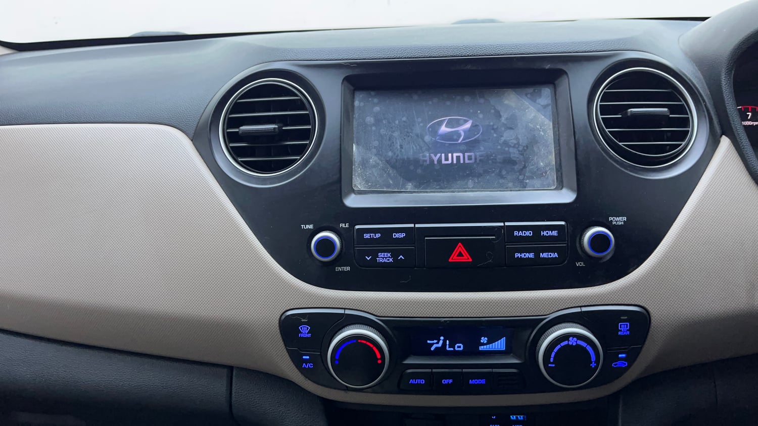 Used 2018 Hyundai Grand i10 Asta 1.2 Kappa VTVT Petrol Manual interior MUSIC SYSTEM & AC CONTROL VIEW