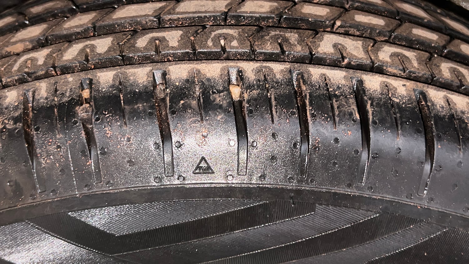 Used 2023 Tata Punch Creative Dual Tone AMT Petrol Automatic tyres RIGHT REAR TYRE TREAD VIEW