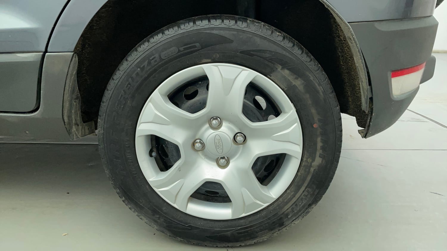 Used 2016 Ford EcoSport Trend 1.5L TDCi Diesel Manual tyres LEFT REAR TYRE RIM VIEW
