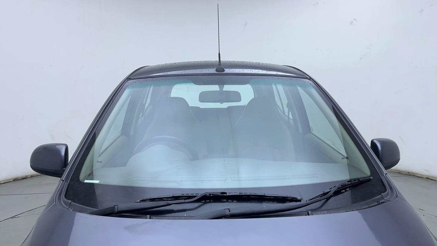 Used 2014 Hyundai i10 Sportz 1.1 iRDE2 Petrol Manual exterior FRONT WINDSHIELD VIEW