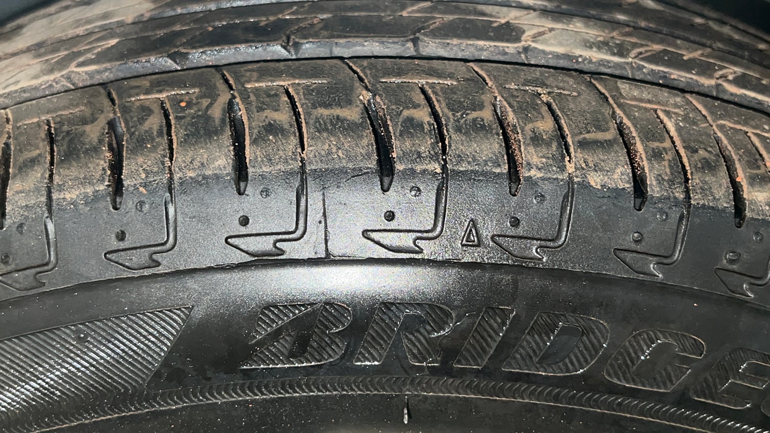 Used 2023 Honda City ZX Petrol Petrol Manual tyres LEFT FRONT TYRE TREAD VIEW