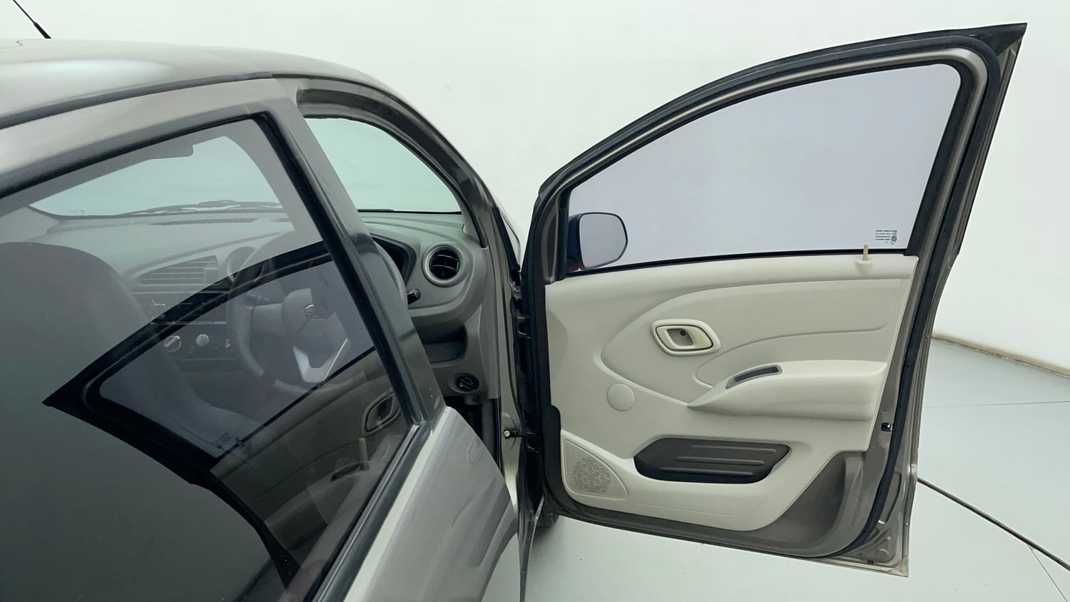 Used 2016 Datsun Redi-GO T (O) Petrol Manual interior RIGHT FRONT DOOR OPEN VIEW