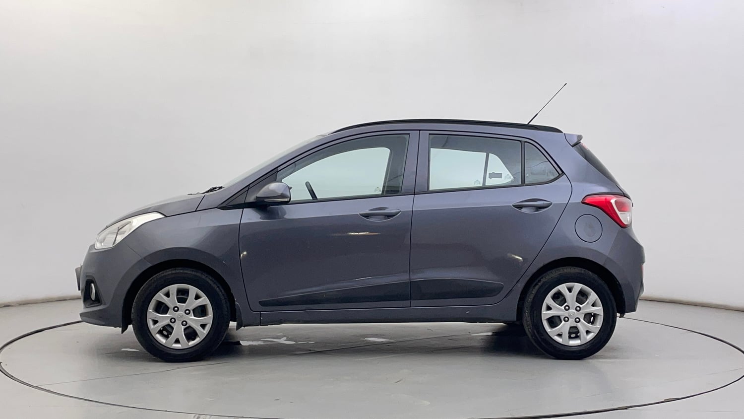 Used 2015 Hyundai Grand i10 Sportz 1.2 Kappa VTVT Petrol Manual exterior LEFT SIDE VIEW