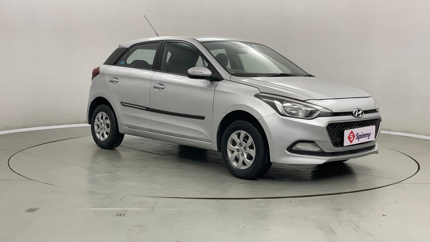 Used 2017 Hyundai Elite i20 Sportz 1.2 Petrol Manual exterior RIGHT FRONT CORNER VIEW