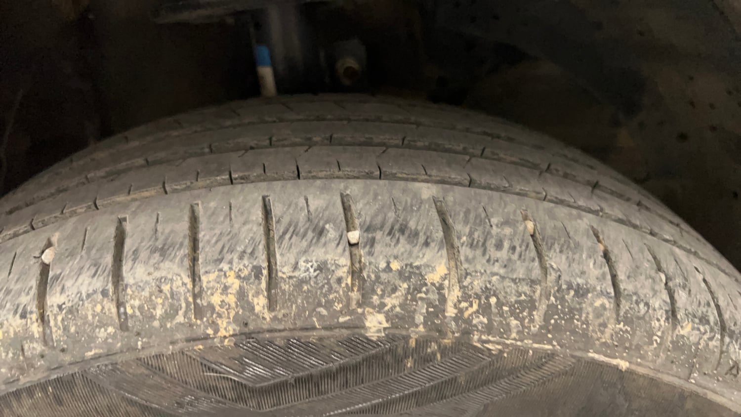 Used 2023 Maruti Suzuki Baleno Alpha AGS Petrol Automatic tyres RIGHT FRONT TYRE TREAD VIEW