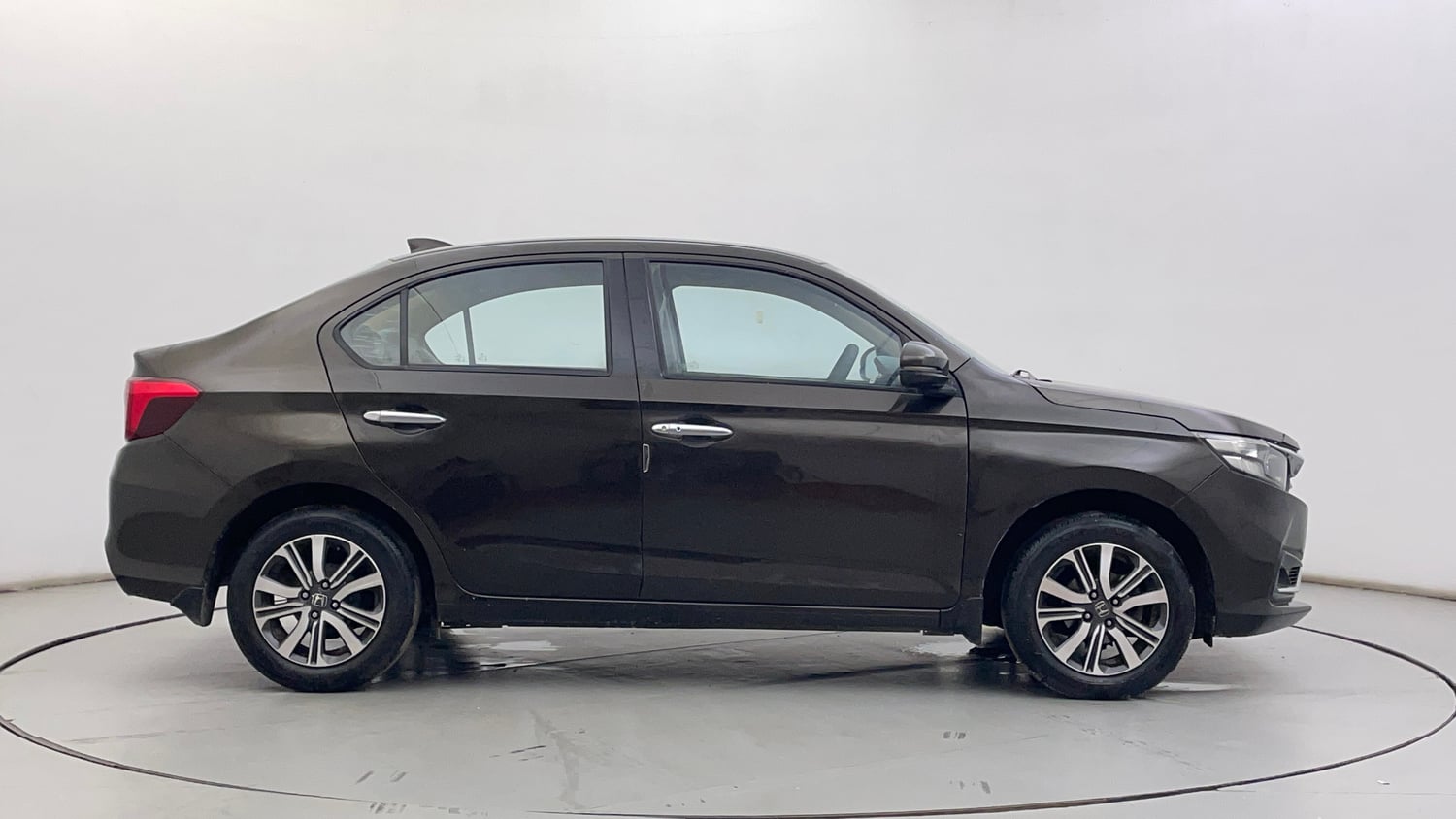 Used 2023 Honda Amaze VX MT 1.2 Petrol Petrol Manual exterior RIGHT SIDE VIEW