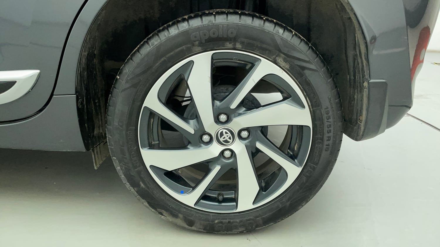 Used 2024 Toyota Glanza G AMT Petrol Automatic tyres LEFT REAR TYRE RIM VIEW