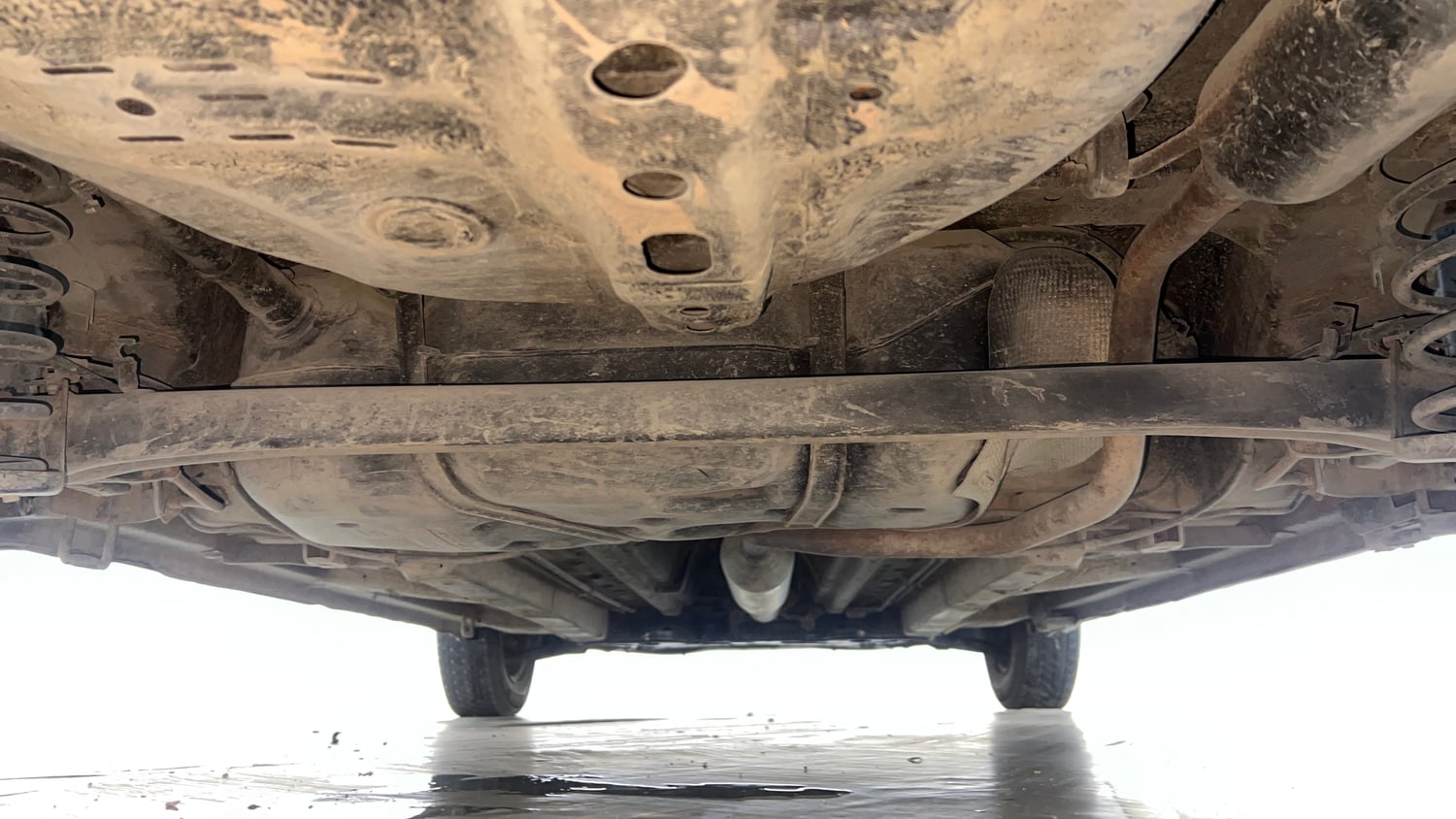 Used 2014 Maruti Suzuki Swift LXi Petrol Manual extra REAR UNDERBODY VIEW (TAKEN FROM REAR)