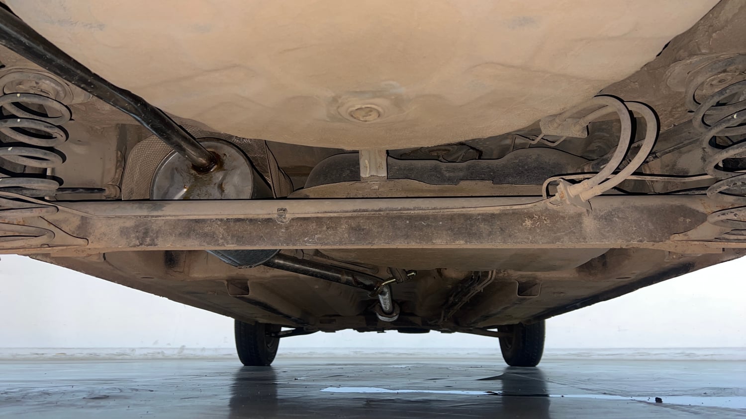 Used 2018 Renault Kwid RXL Petrol Manual extra REAR UNDERBODY VIEW (TAKEN FROM REAR)