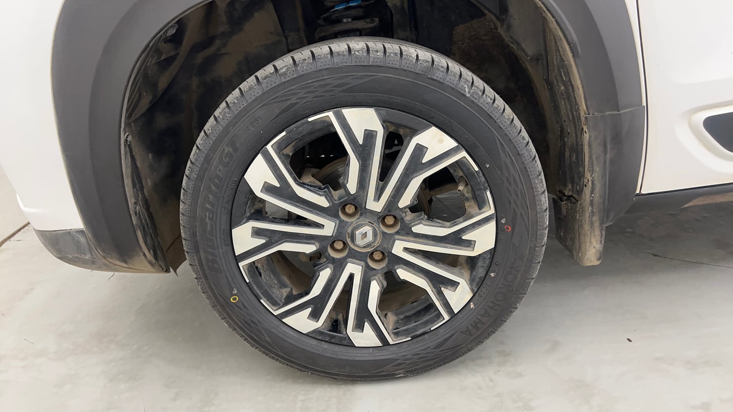 Used 2021 Renault Kiger RXZ AMT Petrol Automatic tyres LEFT FRONT TYRE RIM VIEW