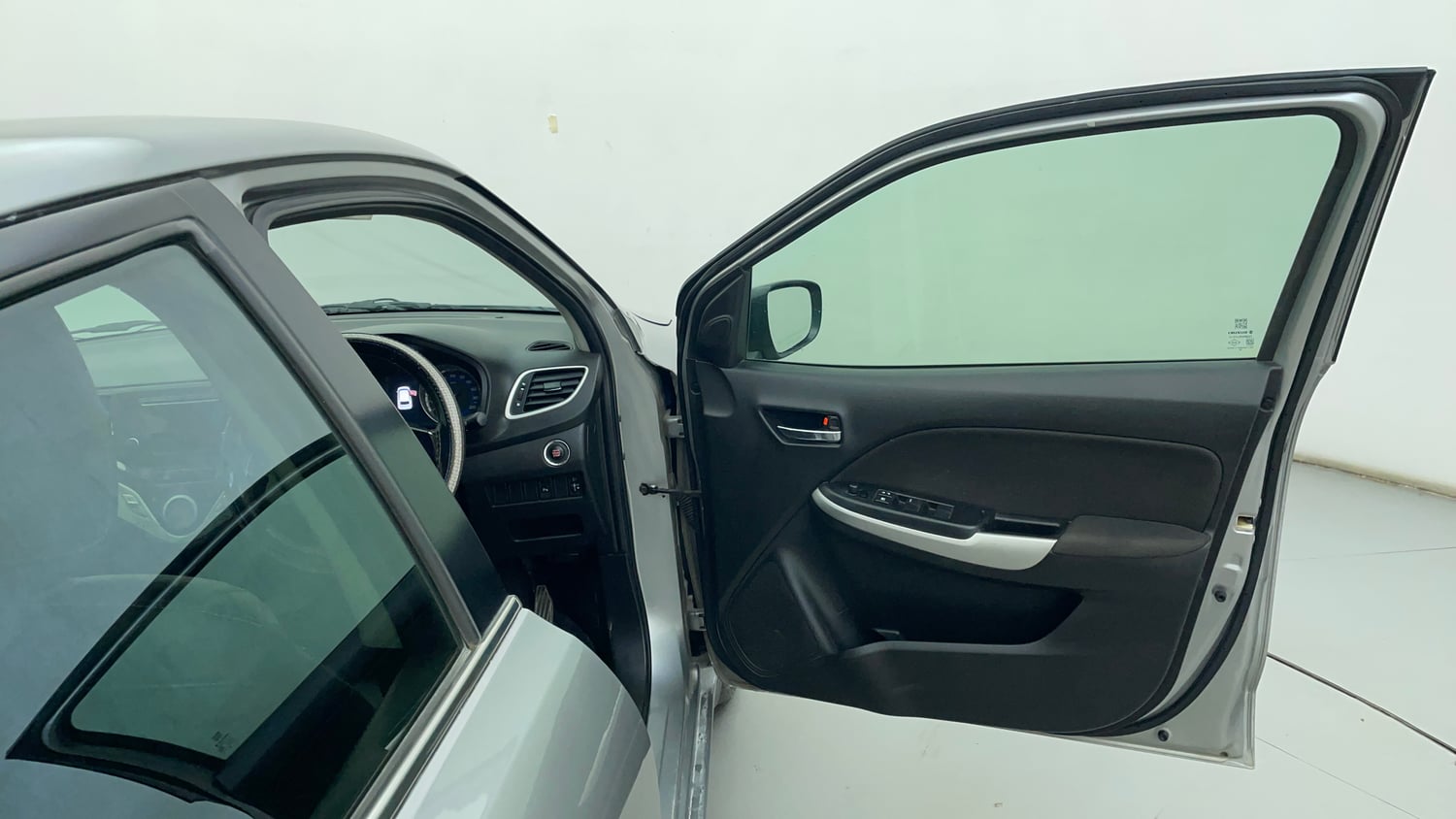 Used 2018 Maruti Suzuki Baleno Zeta 1.2 Petrol Manual interior RIGHT FRONT DOOR OPEN VIEW