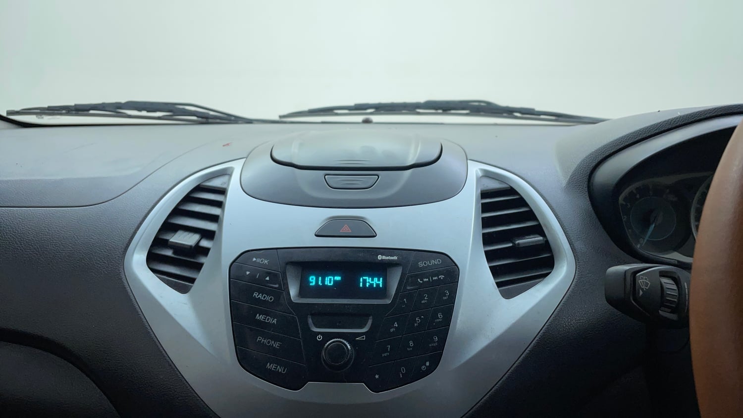 Used 2018 Ford Figo Titanium1.5 TDCi Diesel Manual top_features Integrated (in-dash) music system