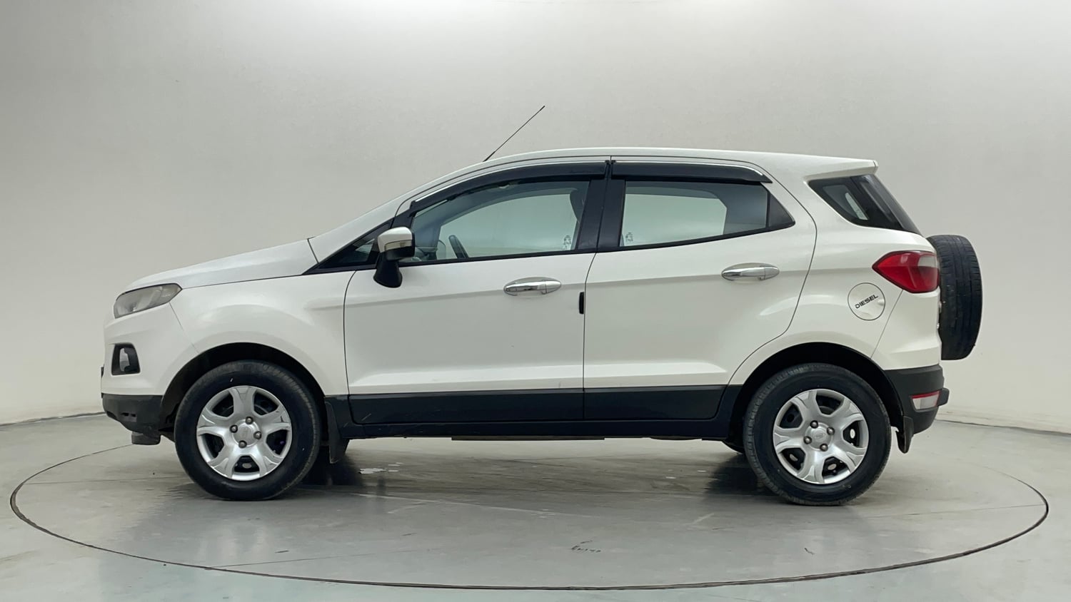 Used 2014 Ford EcoSport Trend 1.5 TDCi Diesel Manual exterior LEFT SIDE VIEW