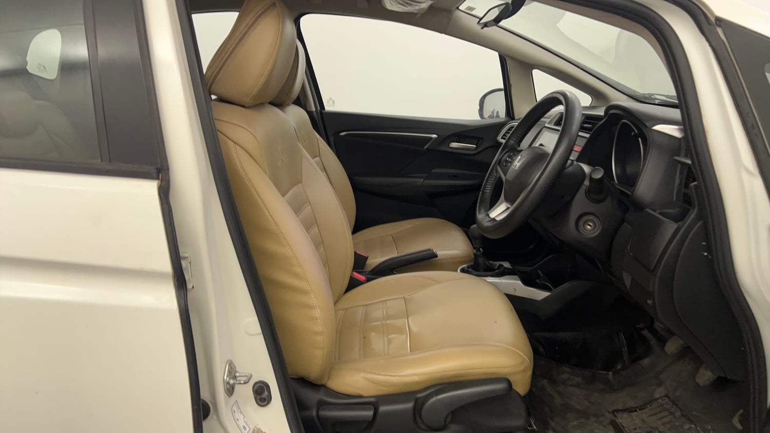 Used 2016 Honda Jazz VX Petrol Petrol Manual interior RIGHT SIDE FRONT DOOR CABIN VIEW