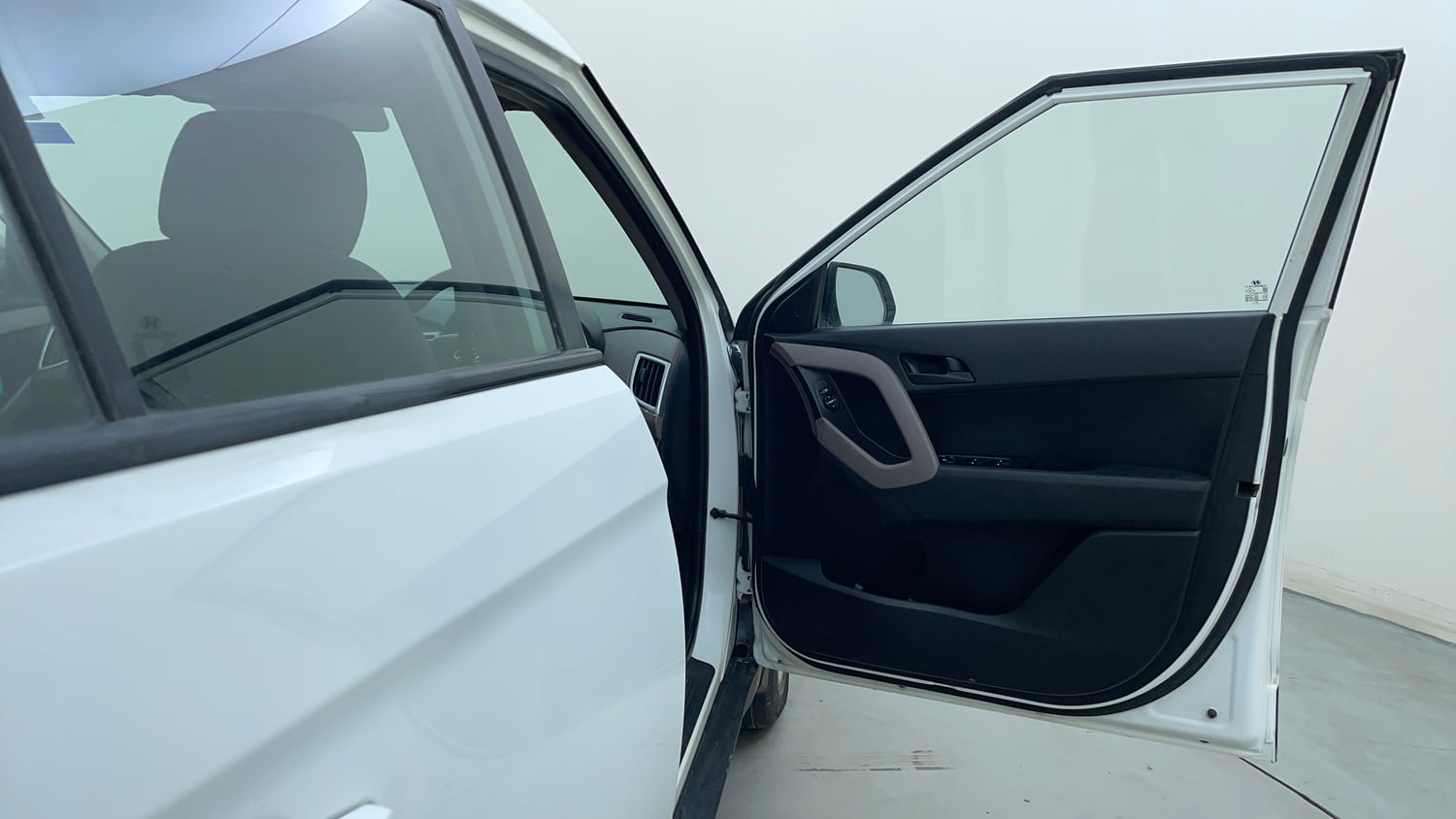 Used 2018 Hyundai Creta E Plus 1.6 Petrol Petrol Manual interior RIGHT FRONT DOOR OPEN VIEW