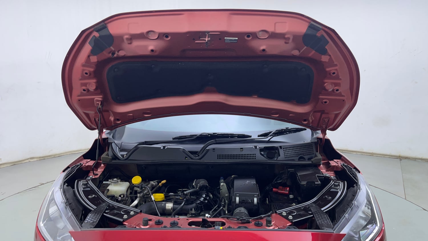 Used 2023 Nissan Magnite XV Turbo CVT Petrol Automatic engine ENGINE & BONNET OPEN FRONT VIEW