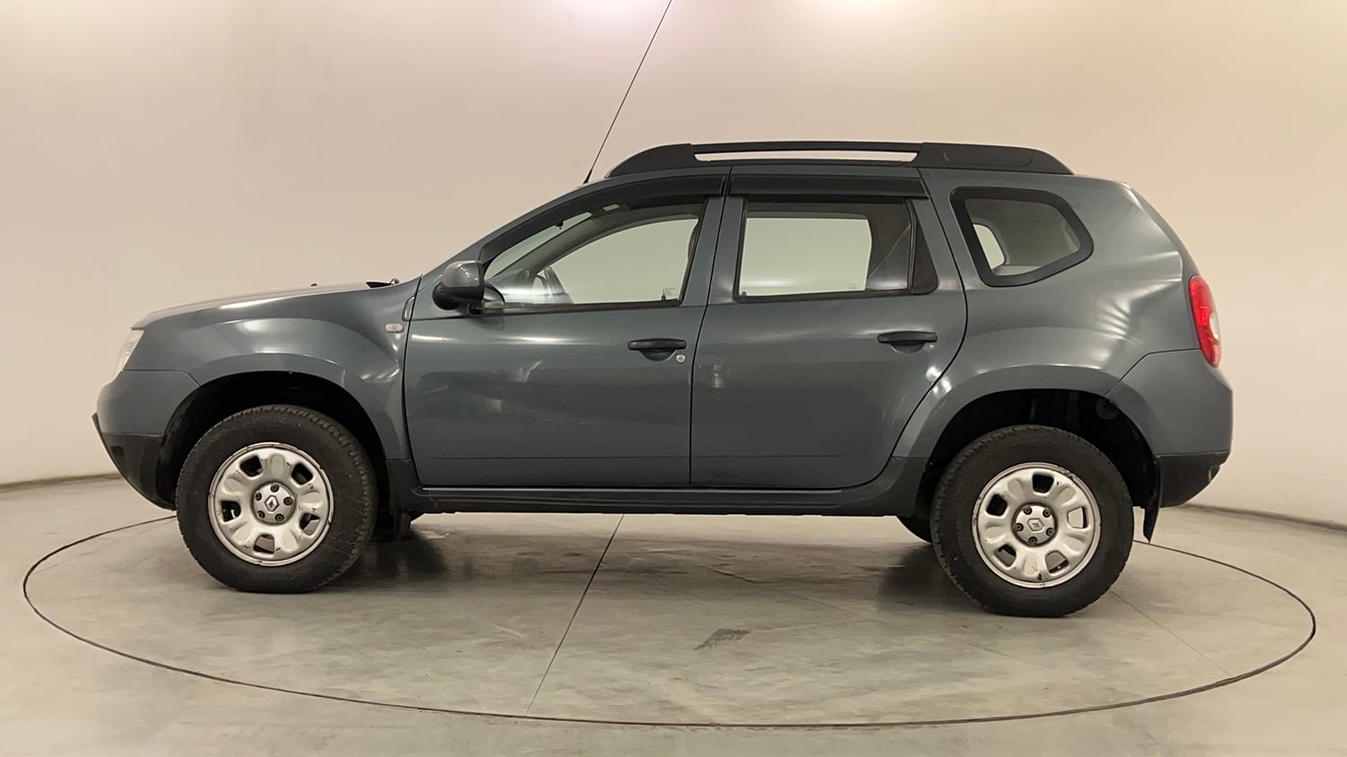 Used 2013 Renault Duster RxL Petrol Petrol Manual exterior LEFT SIDE VIEW