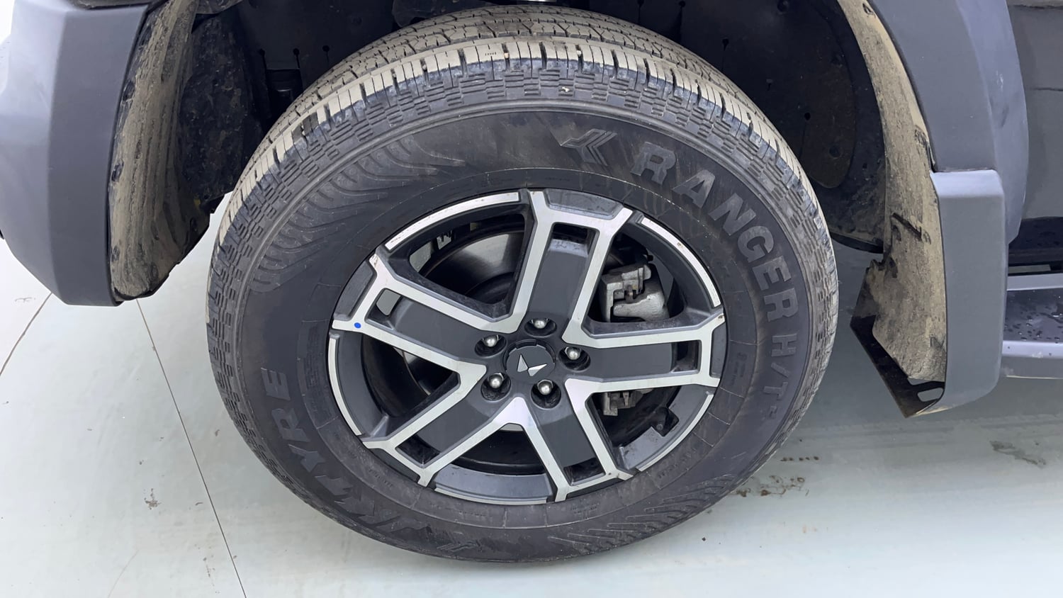 Used 2026 Mahindra Thar Roxx MX5 Petrol AT 2WD Petrol Automatic tyres LEFT FRONT TYRE RIM VIEW