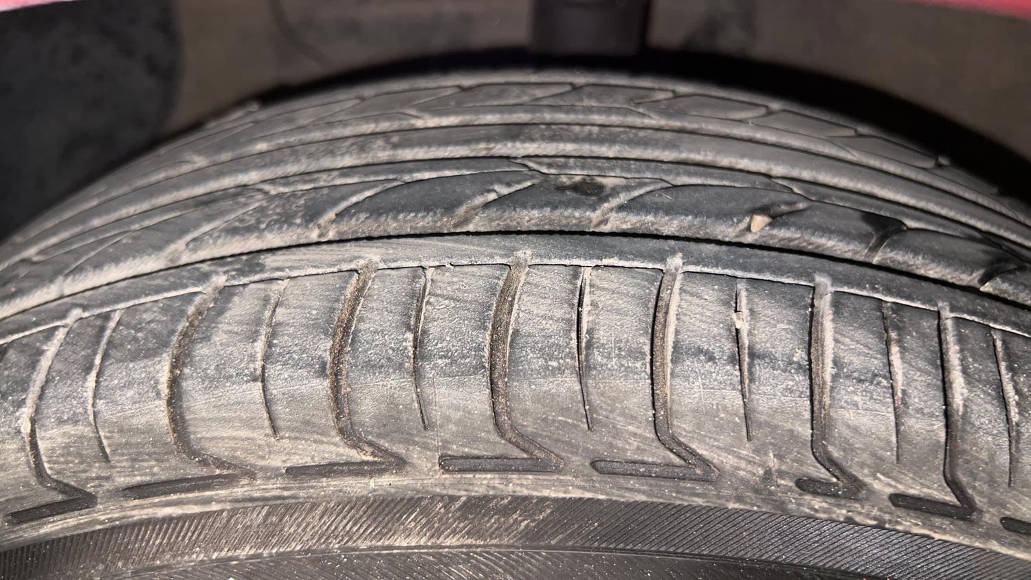 Used 2015 Hyundai Grand i10 Asta 1.1 CRDi (O) Diesel Manual tyres LEFT FRONT TYRE TREAD VIEW