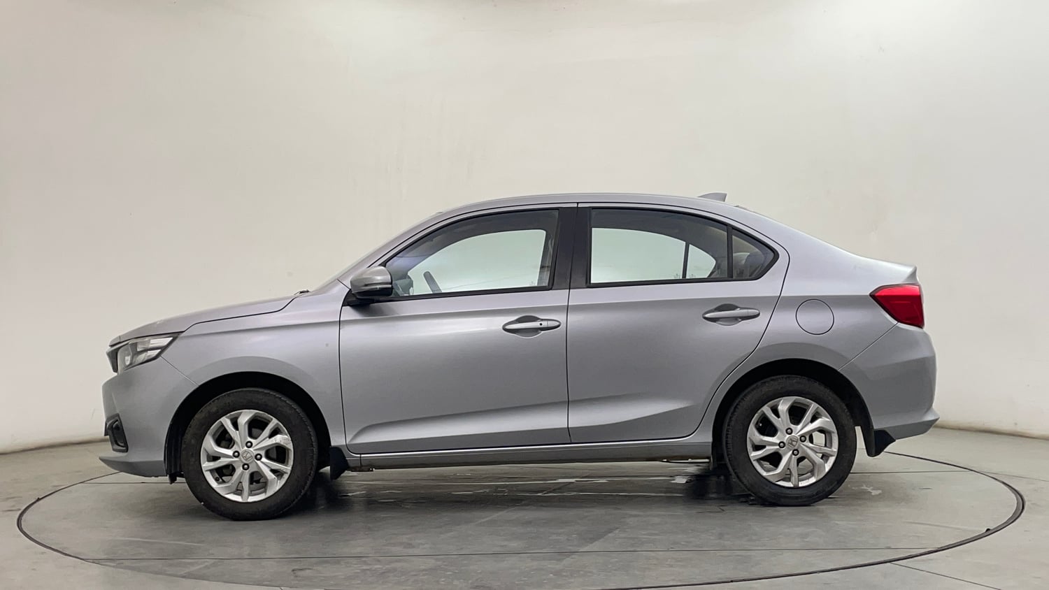 Used 2019 Honda Amaze 1.2 V MT Petrol Petrol Manual exterior LEFT SIDE VIEW