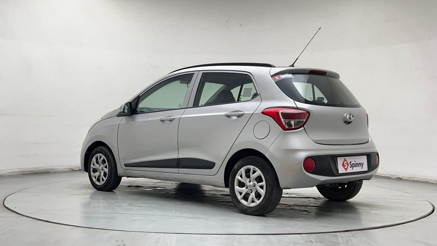 Used 2018 Hyundai Grand i10 Sportz (O) 1.2 Kappa VTVT Petrol Manual exterior LEFT REAR CORNER VIEW