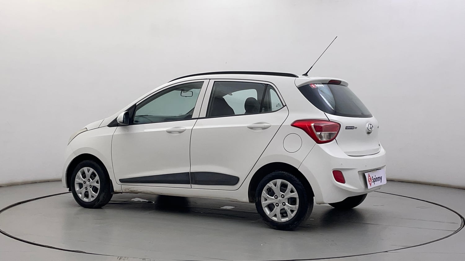 Used 2015 Hyundai Grand i10 Sportz 1.2 Kappa VTVT Petrol Manual exterior LEFT REAR CORNER VIEW