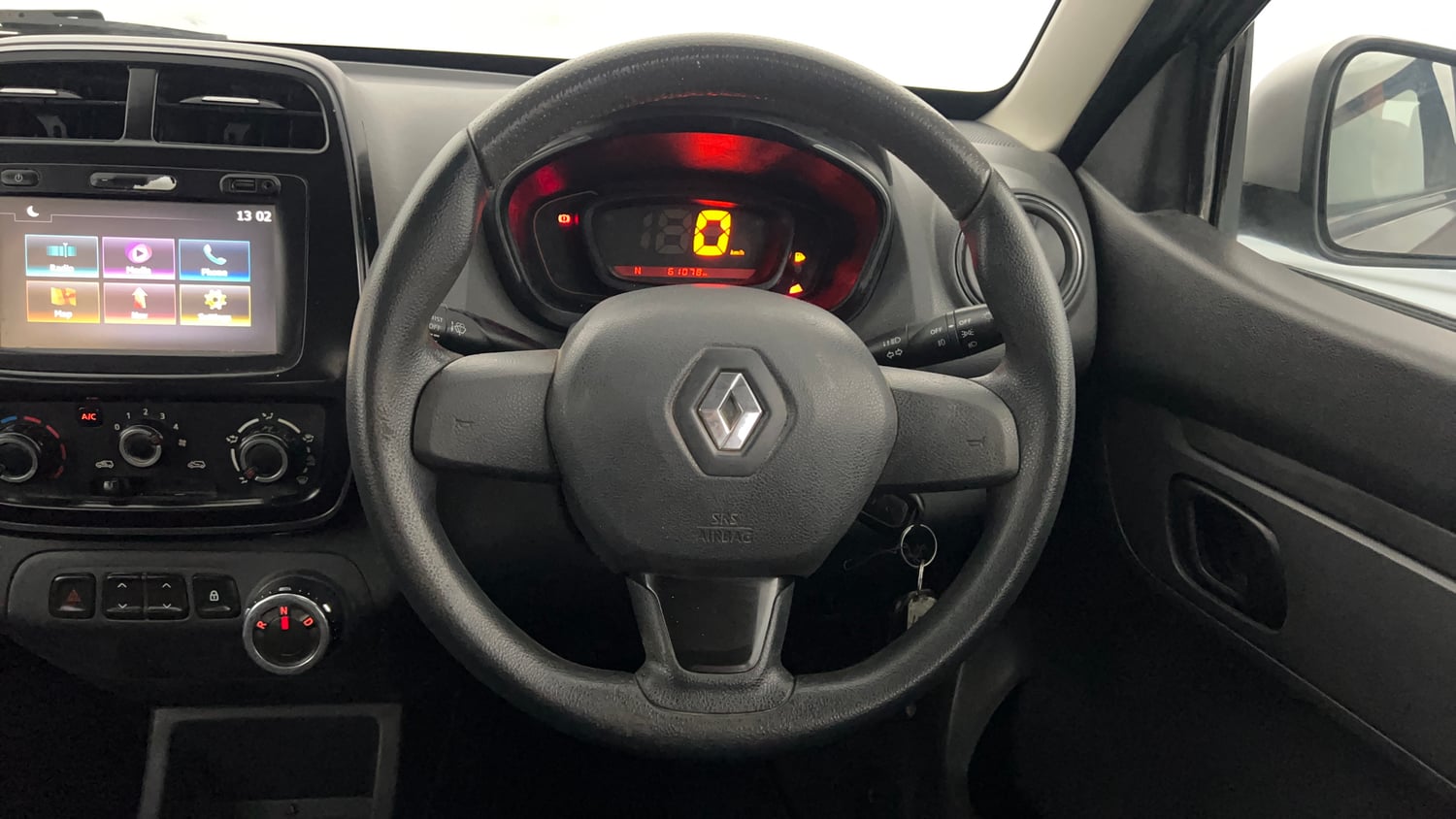 Used 2017 Renault Kwid 1.0 RXT AMT Petrol Automatic interior STEERING VIEW
