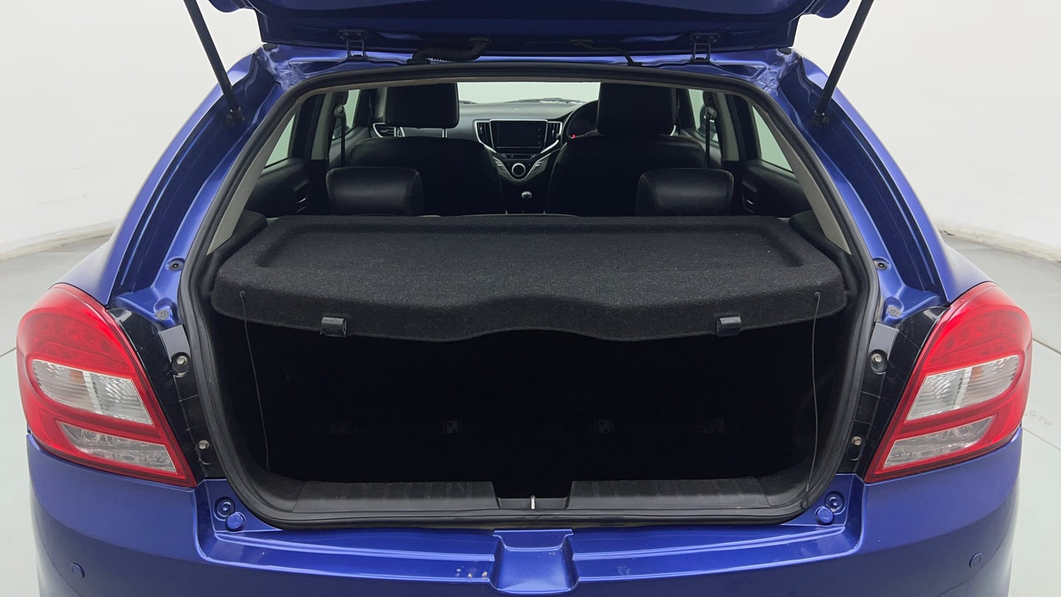 Used 2017 Maruti Suzuki Baleno Alpha 1.2 Petrol Manual interior DICKY INSIDE VIEW