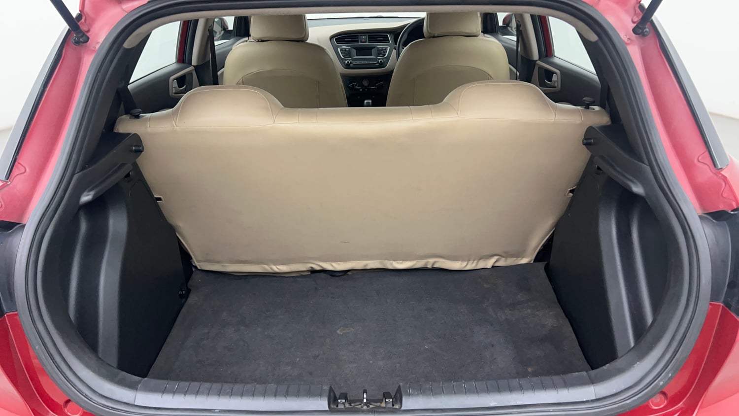 Used 2019 Hyundai Elite i20 Magna Plus 1.2 Petrol Manual interior DICKY INSIDE VIEW