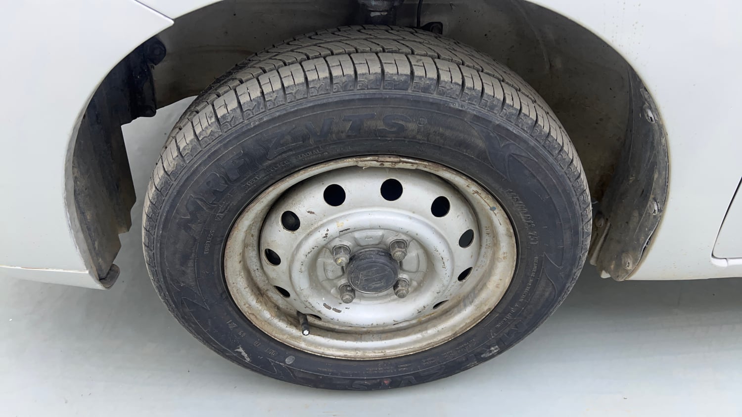 Used 2012 Maruti Suzuki Wagon R LXi Petrol Manual tyres LEFT FRONT TYRE RIM VIEW