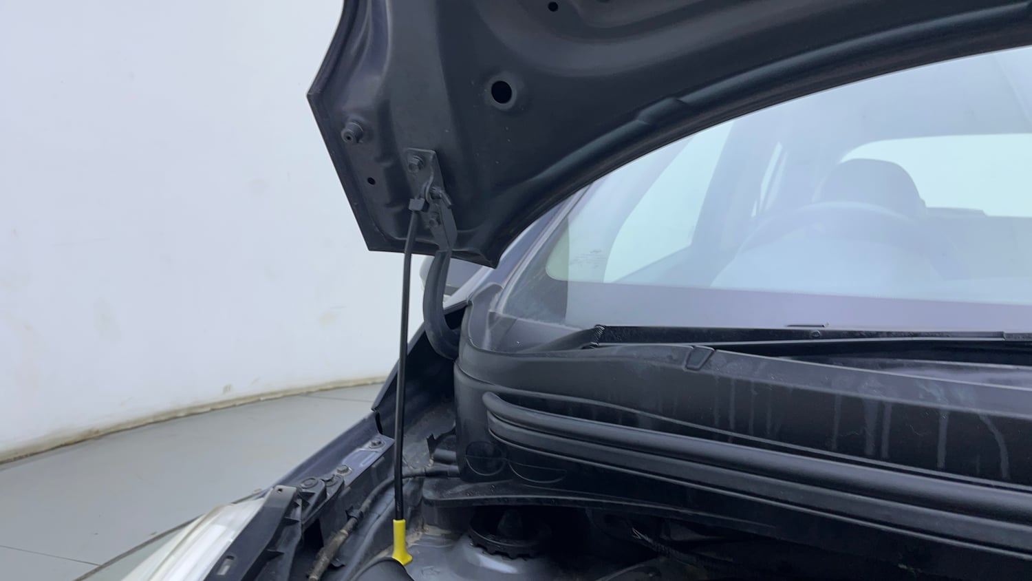 Used 2018 Hyundai Grand i10 Asta 1.2 Kappa VTVT Petrol Manual engine ENGINE RIGHT SIDE HINGE & APRON VIEW