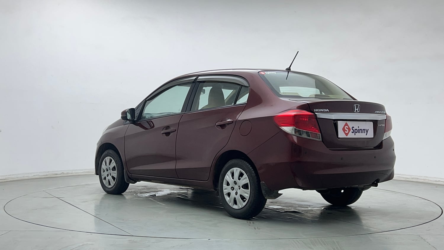 Used 2015 Honda Amaze 1.2 SX i-VTEC Petrol Manual exterior LEFT REAR CORNER VIEW