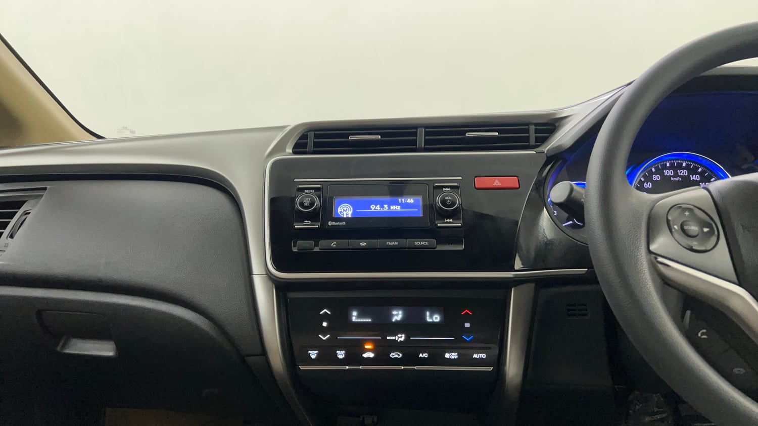 Used 2014 Honda City SV Petrol Manual interior MUSIC SYSTEM & AC CONTROL VIEW