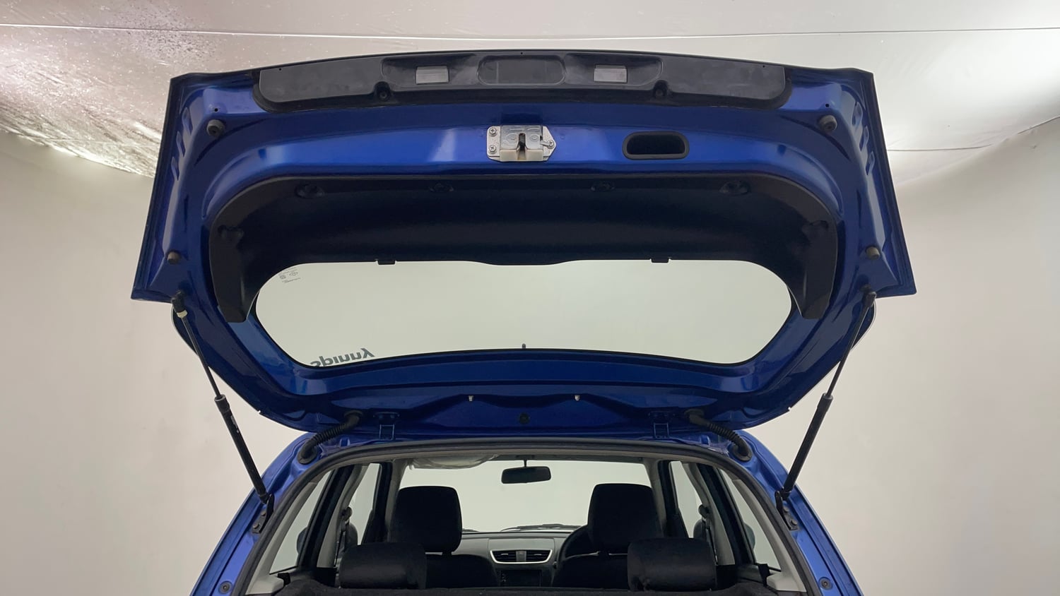 Used 2014 Maruti Suzuki Swift VXi Petrol Manual interior DICKY DOOR OPEN VIEW
