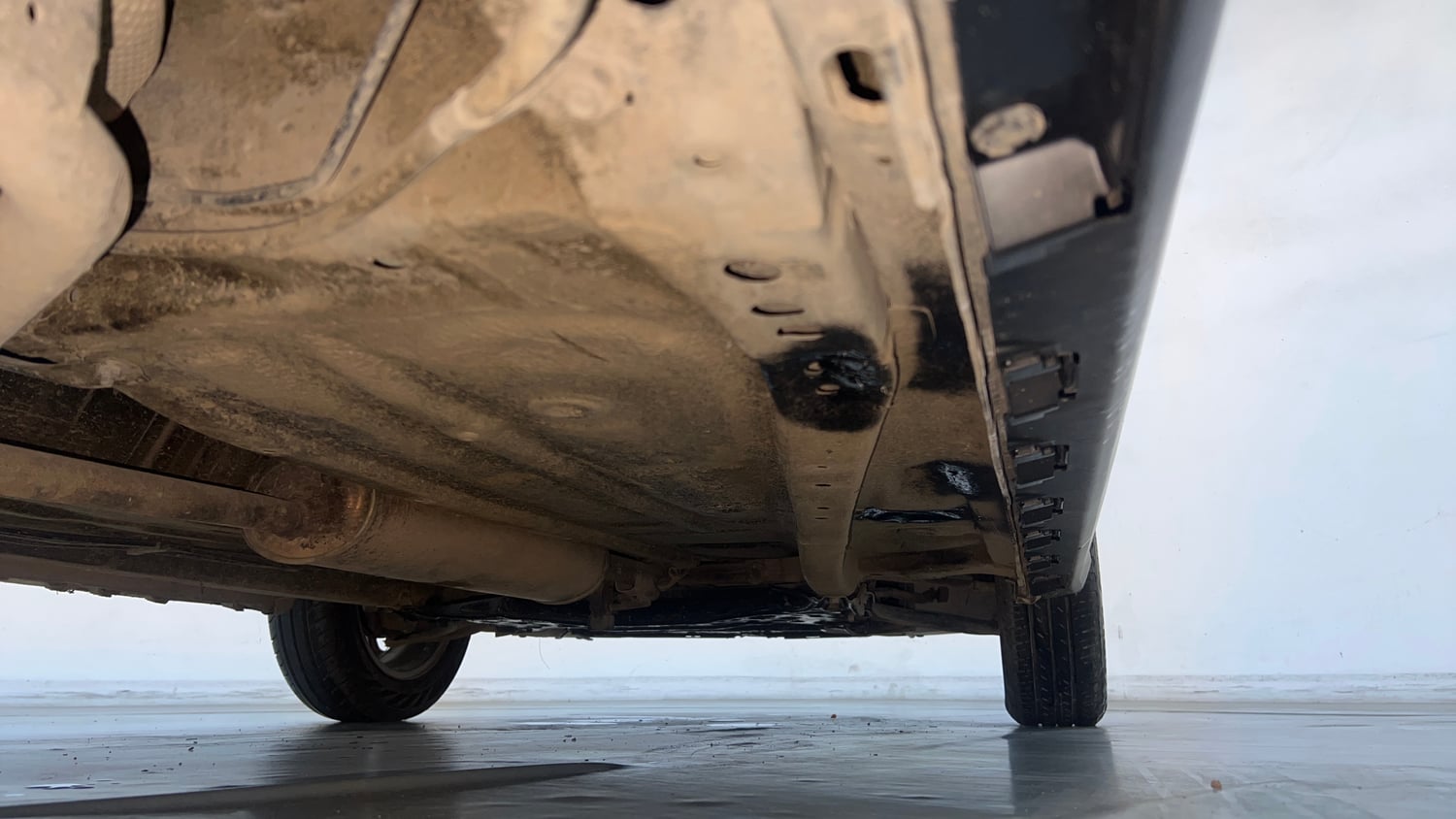 Used 2019 Maruti Suzuki Ignis Zeta 1.2 MT Petrol Manual extra REAR RIGHT UNDERBODY VIEW
