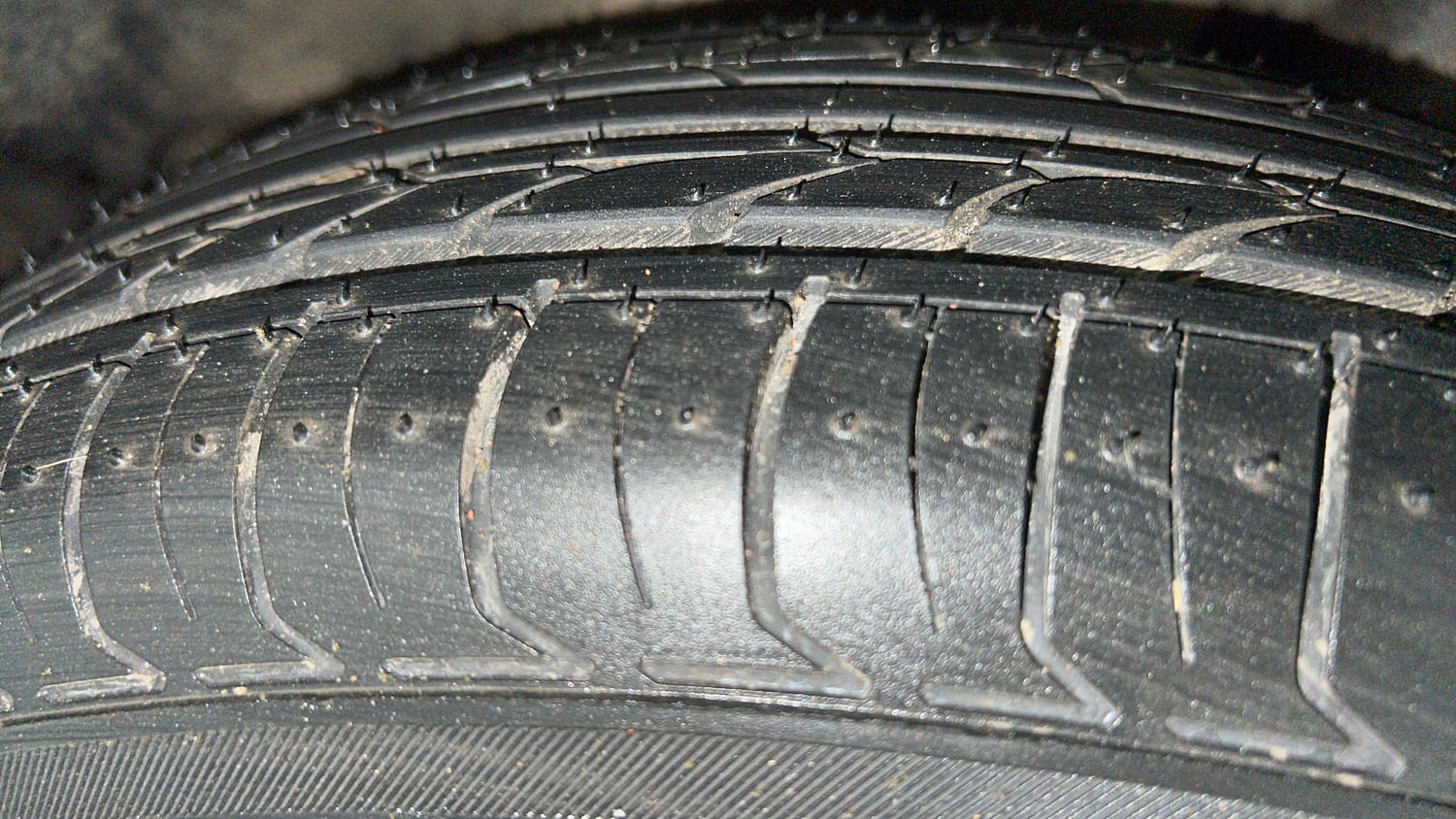 Used 2018 Maruti Suzuki Swift VXi Petrol Manual tyres LEFT REAR TYRE TREAD VIEW