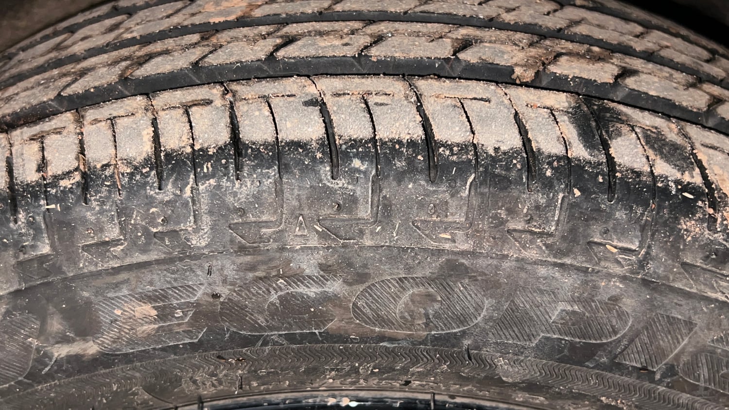 Used 2024 Maruti Suzuki Ignis Zeta 1.2 AMT Petrol Automatic tyres LEFT REAR TYRE TREAD VIEW