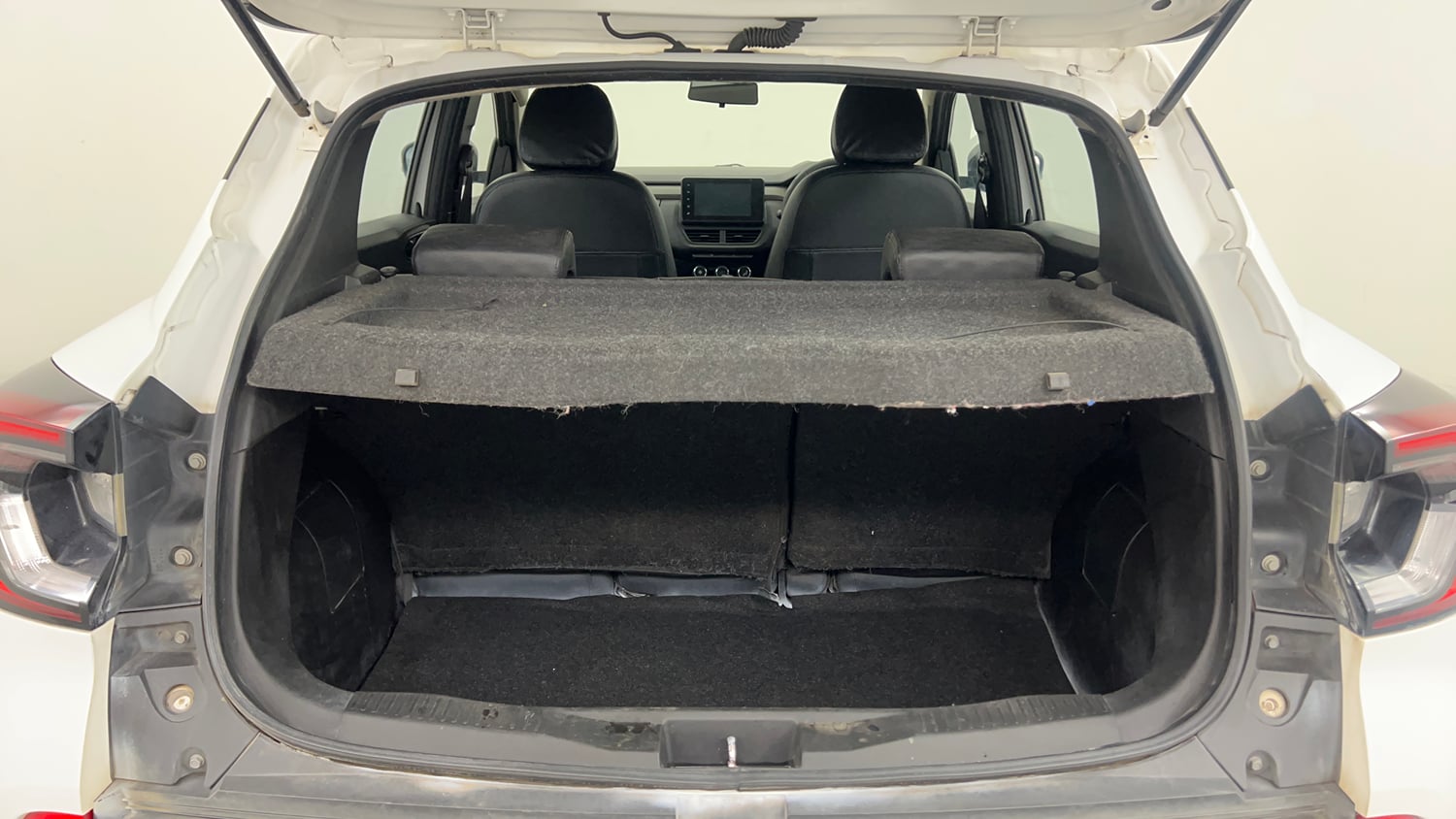 Used 2021 Renault Kiger RXZ AMT Petrol Automatic interior DICKY INSIDE VIEW