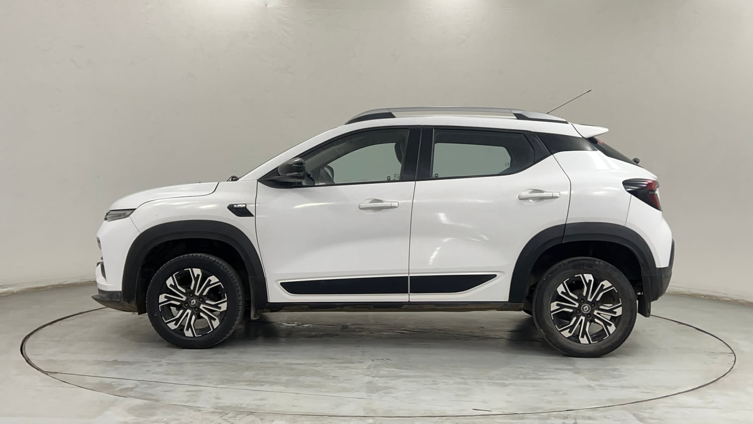 Used 2021 Renault Kiger RXZ AMT Petrol Automatic exterior LEFT SIDE VIEW