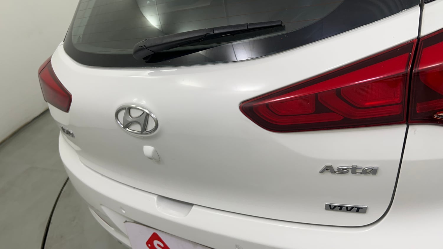 Used 2016 Hyundai Elite i20 Asta 1.2 (O) Petrol Manual dents MINOR SCRATCH