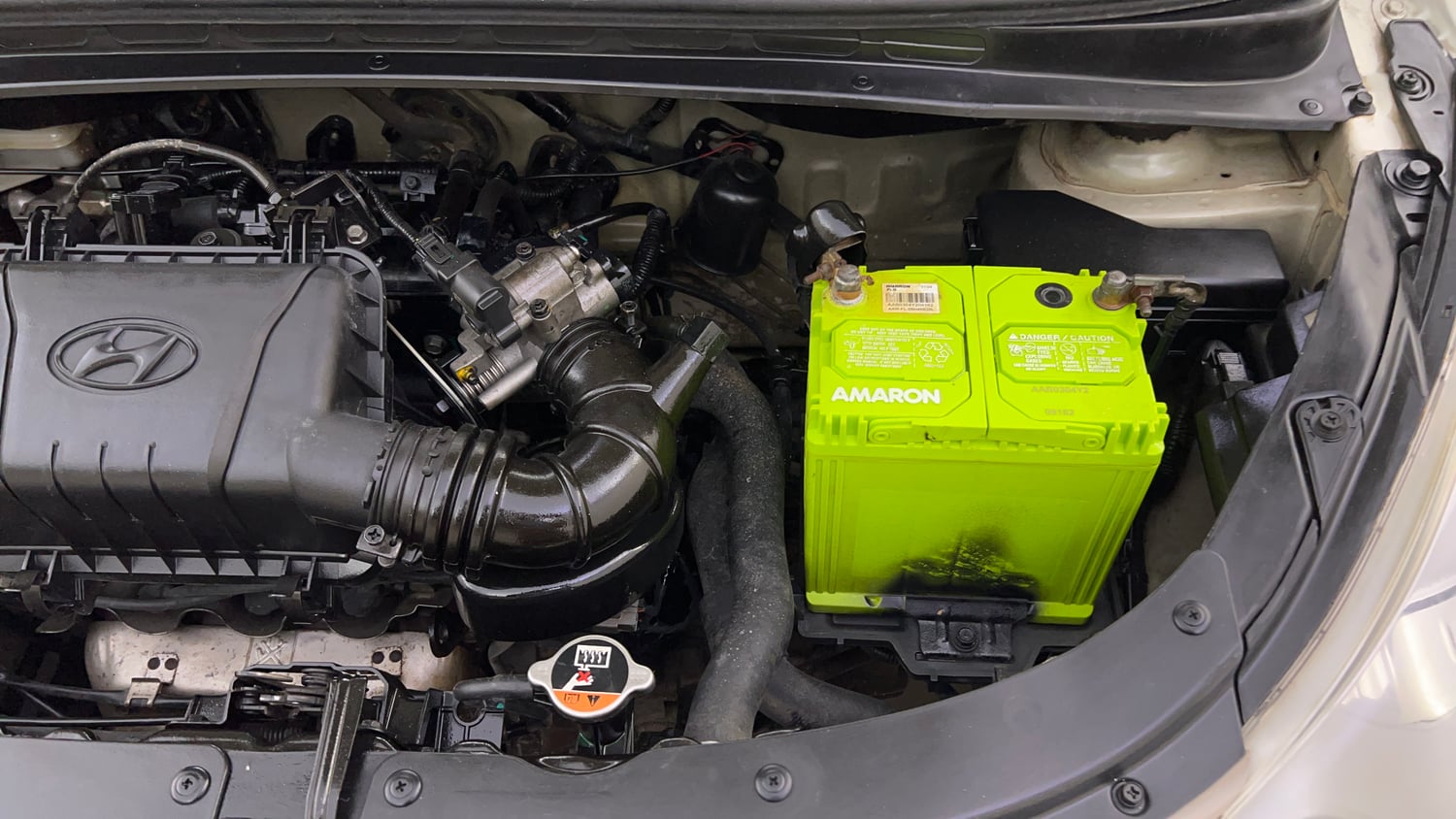 Used 2014 Hyundai i10 Magna 1.1 iRDE2 Petrol Manual engine ENGINE LEFT SIDE VIEW