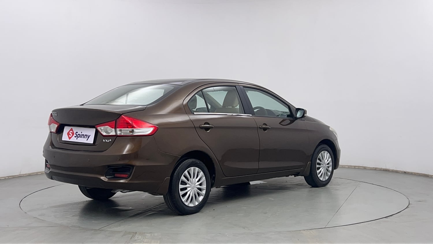 Used 2015 Maruti Suzuki Ciaz VXi+ AT Petrol Automatic exterior RIGHT REAR CORNER VIEW