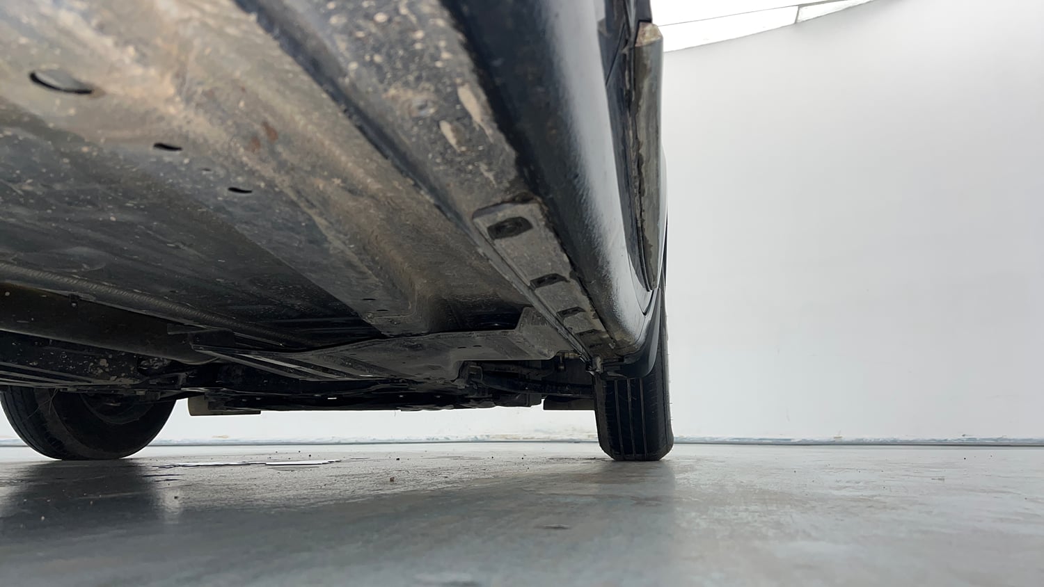 Used 2026 Maruti Suzuki Dzire VXi AMT Petrol Automatic extra REAR RIGHT UNDERBODY VIEW