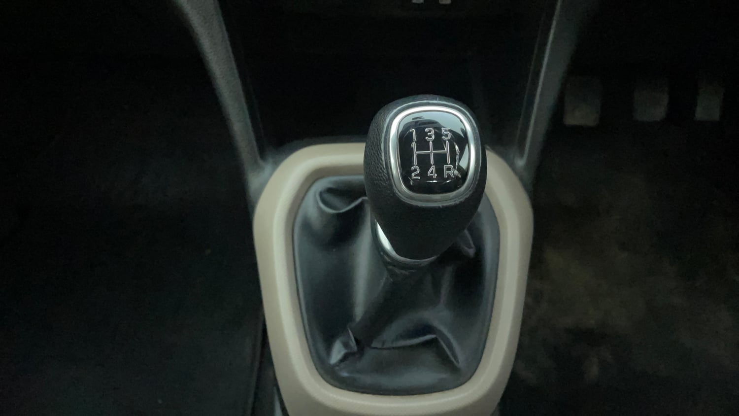 Used 2015 Hyundai Grand i10 Sportz 1.2 Kappa VTVT Petrol Manual interior GEAR  KNOB VIEW